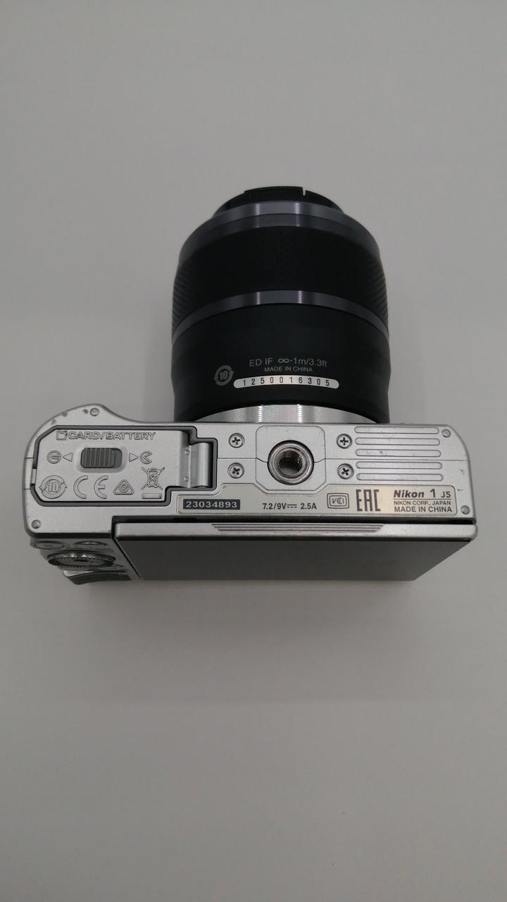 ミラーレス一眼 Nikon1 J5 シルバー　ジャンク品　割れあり NIKON|ミラーレス一眼/Nikon1 J5|【ハードオフ公式通販】オフモール