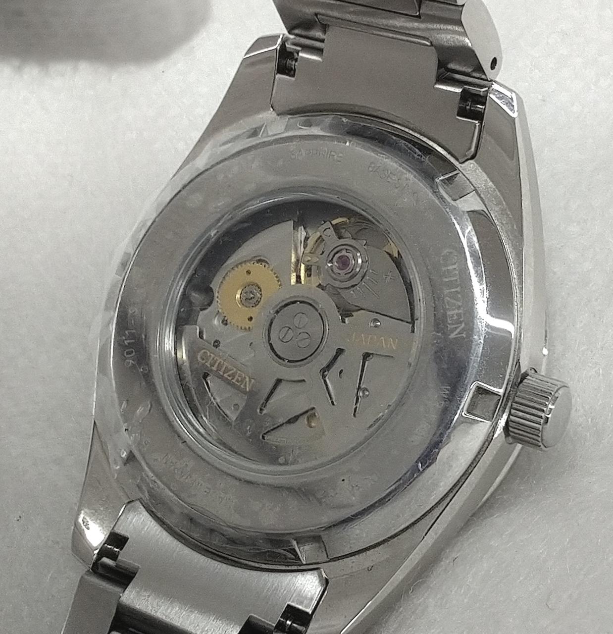 保護シールが貼ったままです。