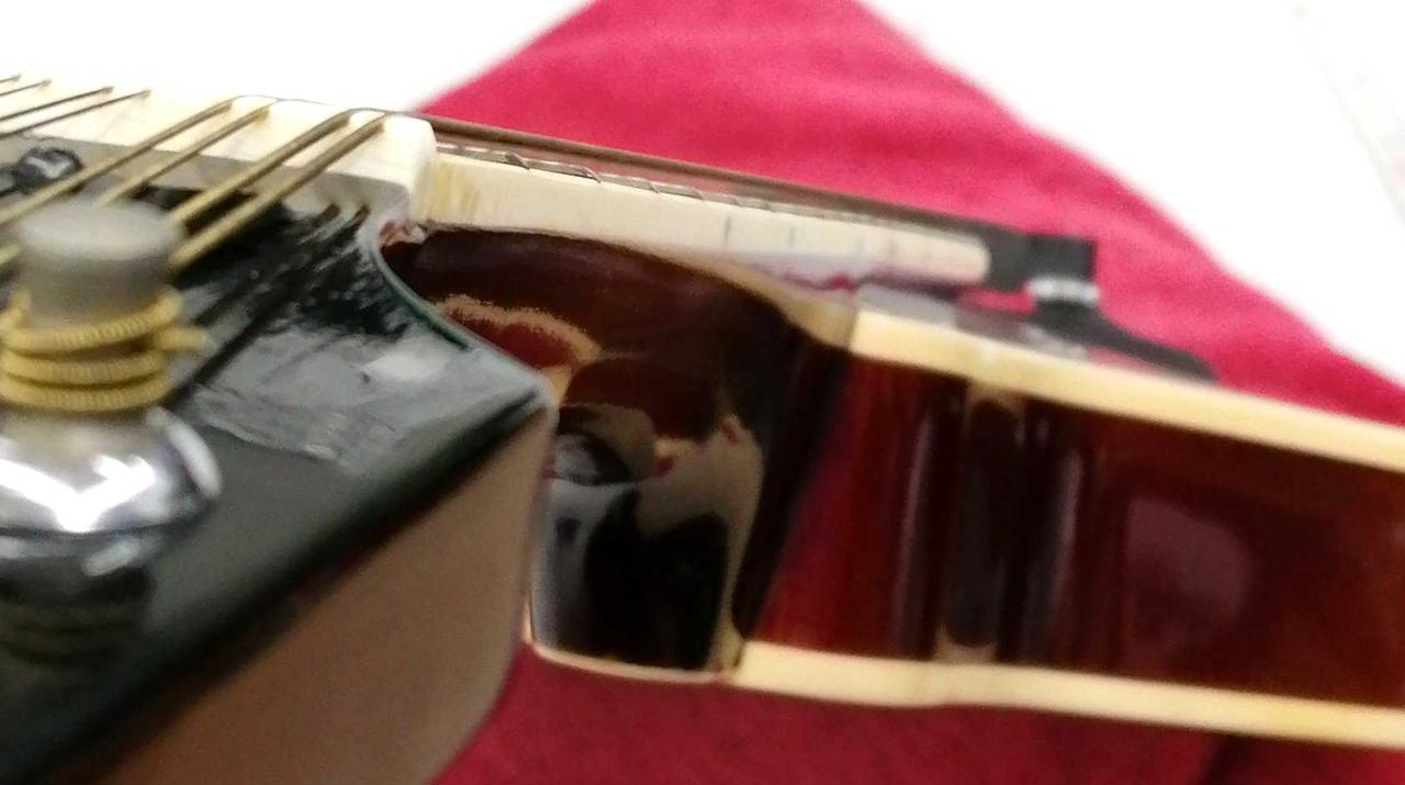 Pretender 訂正カスガ フラットマンドリン銘器70s~8ケース付 Pretender 訂正カスガ フラットマンドリン銘器70s~8ケース付