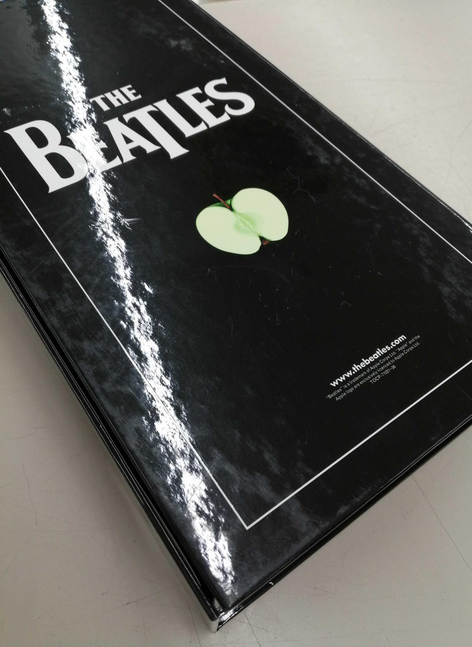 擦れた跡(白っぽく)あり