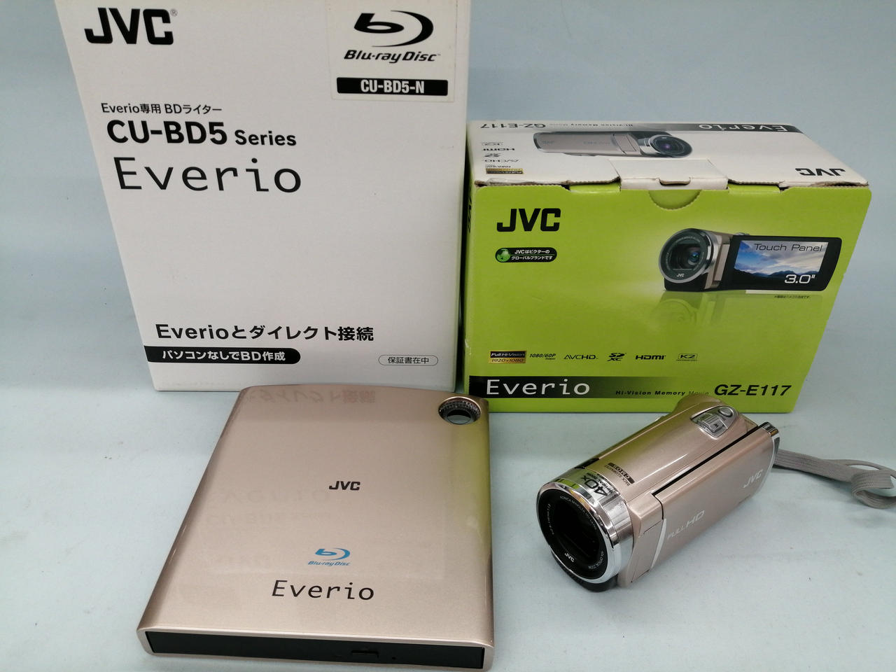 美品】JVC Everioビデオカメラ GZ-E117 CU-BD5セット