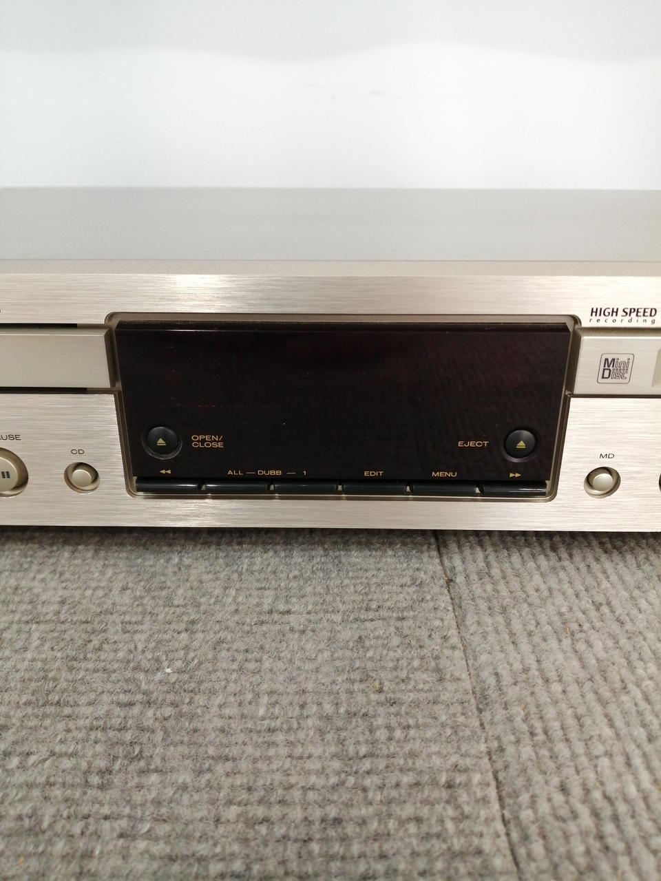 Marantz CM6000 CD/MDコンビネーションデッキ Marantz CM6000 CD/MDコンビネーションデッキ Marantz CM6000 CD
