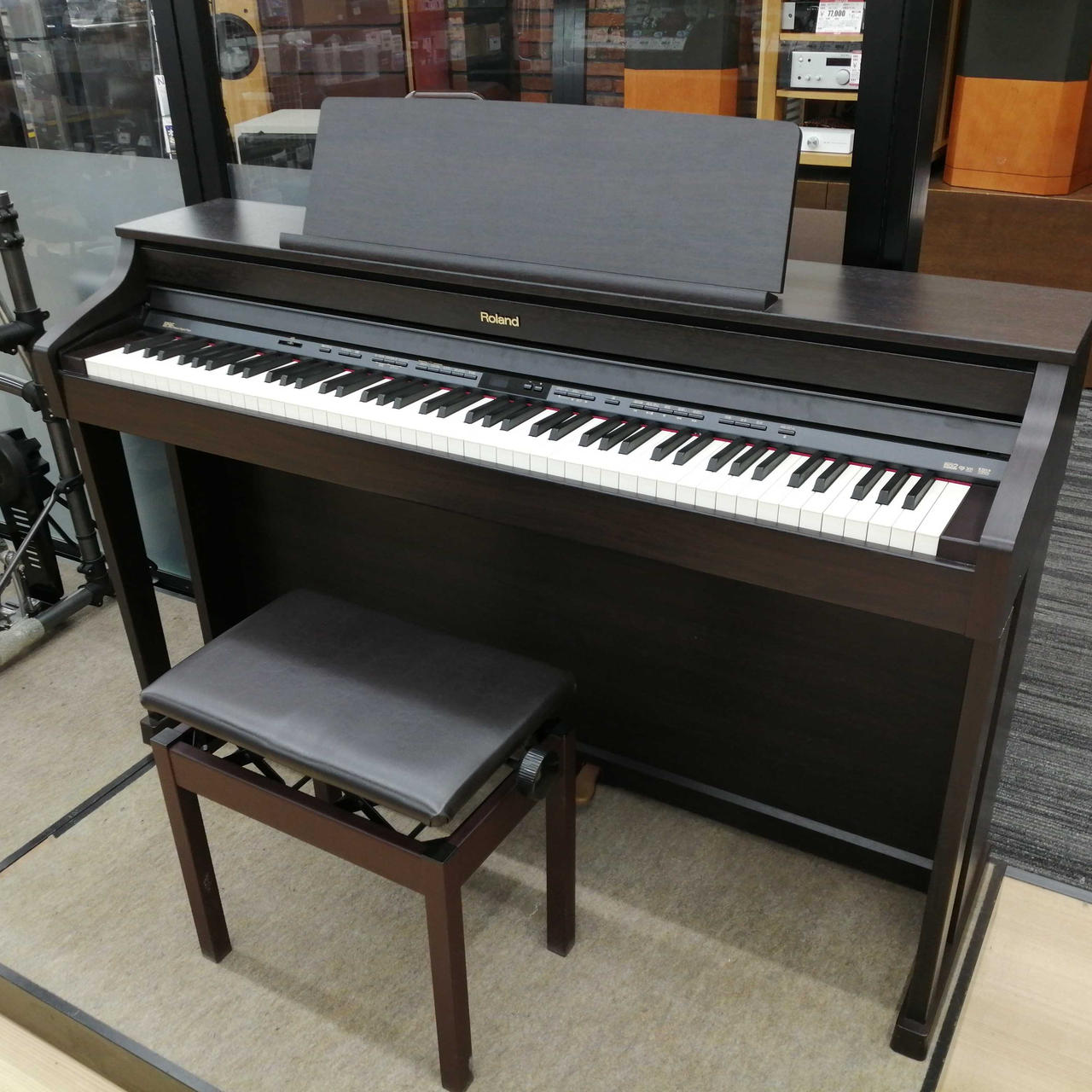 ROLAND 型番：HP505 電子ピアノ