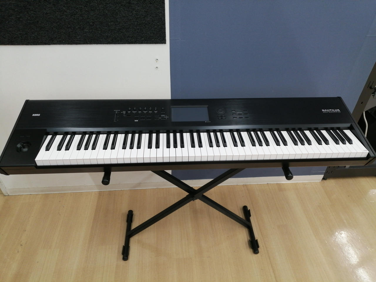 スタンド付属しません。