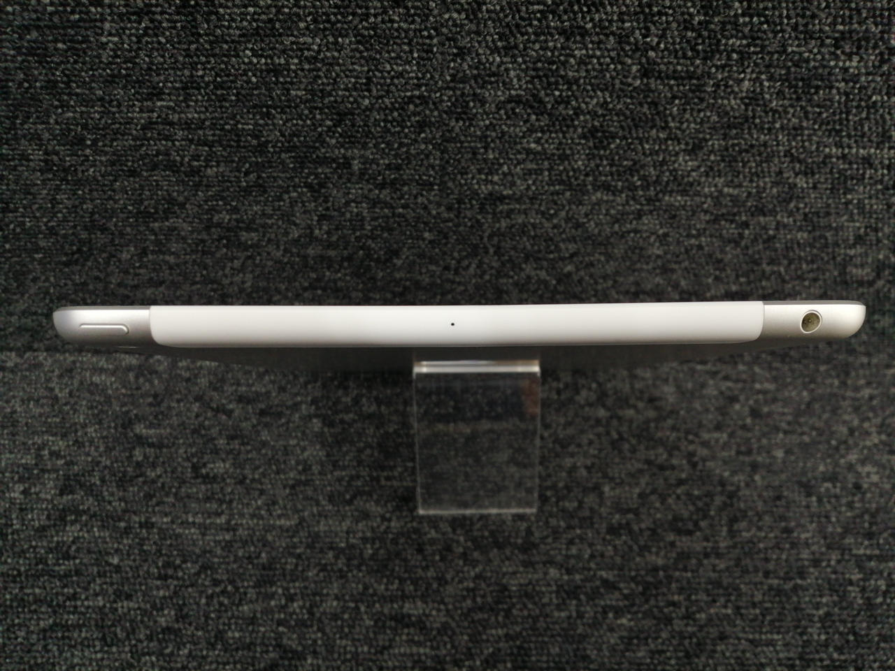 APPLE 型番：MR6P2J/A IPAD