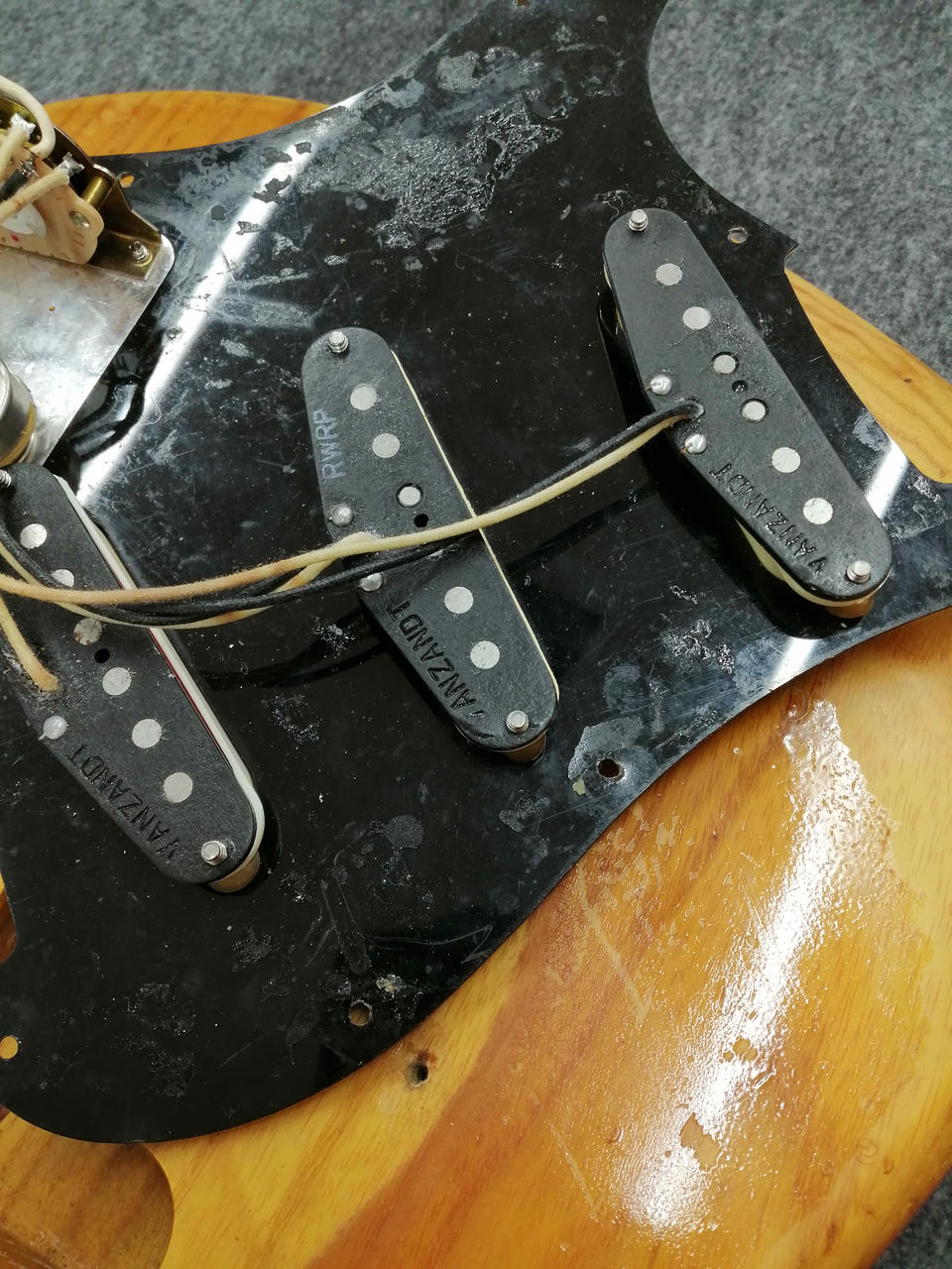 エレキギター⭐︎値下交渉あり Ibanez RGV250 WH ホワイト エレキギター ストラトキャスター