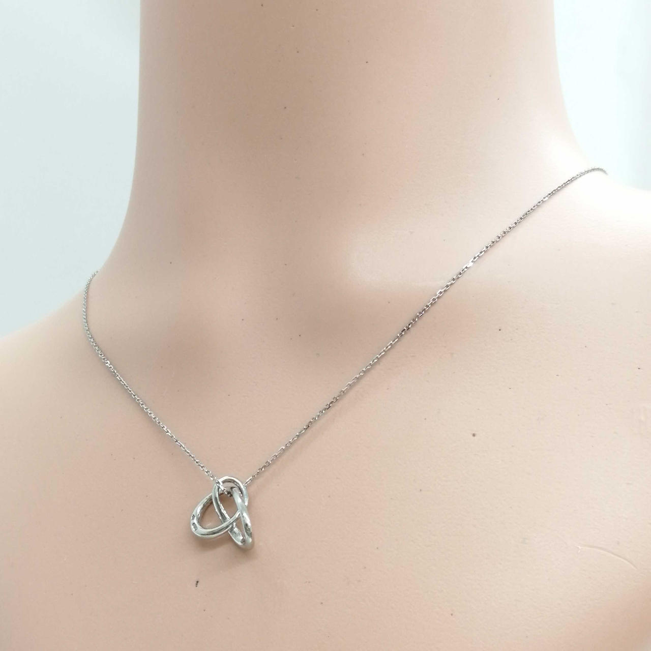 未使用♦シルバー925刻印♦羽型ブラックコードネックレス♦５０％OFF➕Tセール 未使用♢シルバー925刻印♢羽型ブラックコードネックレス♢50％OFF