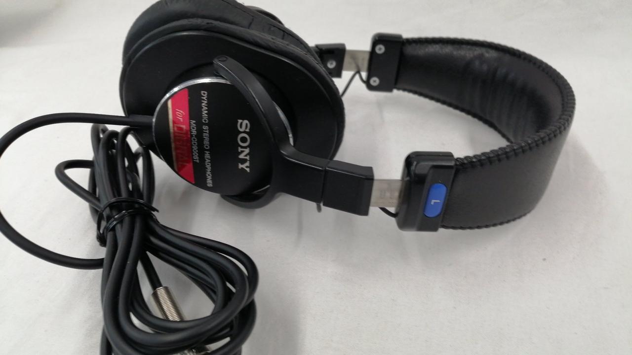 SONY MDR-CD900ST ヘッドフォン　箱無し SONY MDR-CD900ST 【密封型】【モニターヘッドホン】 ソニー
