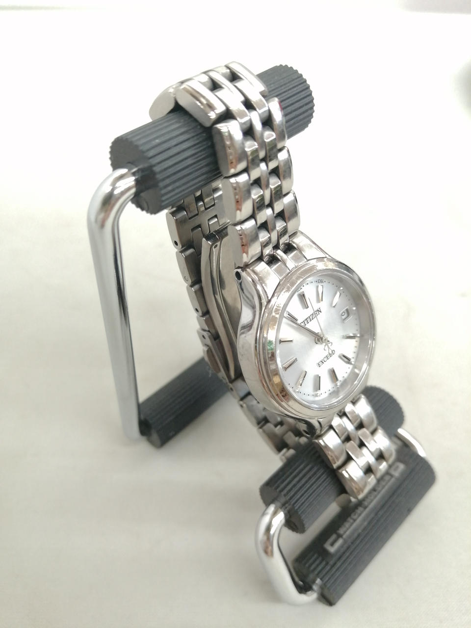 CITIZEN EXCEED 腕時計 クォーツ ホワイト電波ソ−ラ−腕時計 CITIZEN EXCEED 腕時計 クォーツ ホワイト電波ソ−ラ−腕時計