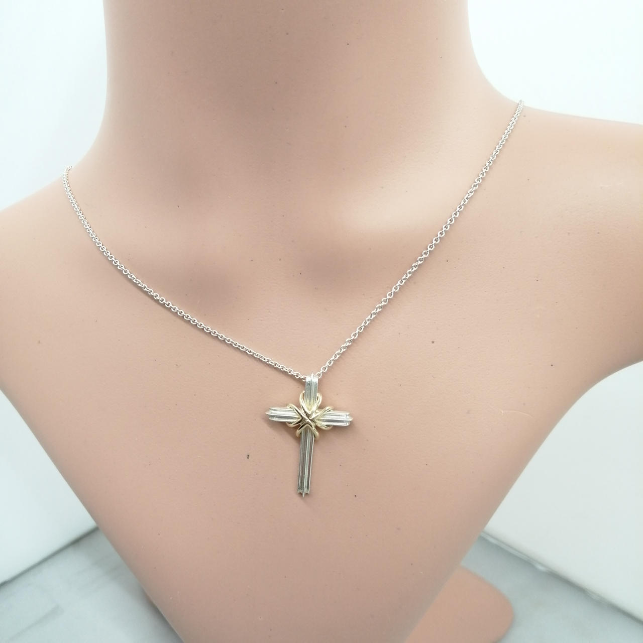 Tiffany & Co. 925 シグネチャー クロス ネックレス 十字架 TIFFANY & Co. シグネチャークロス ネックレスの買取実績 | 買取
