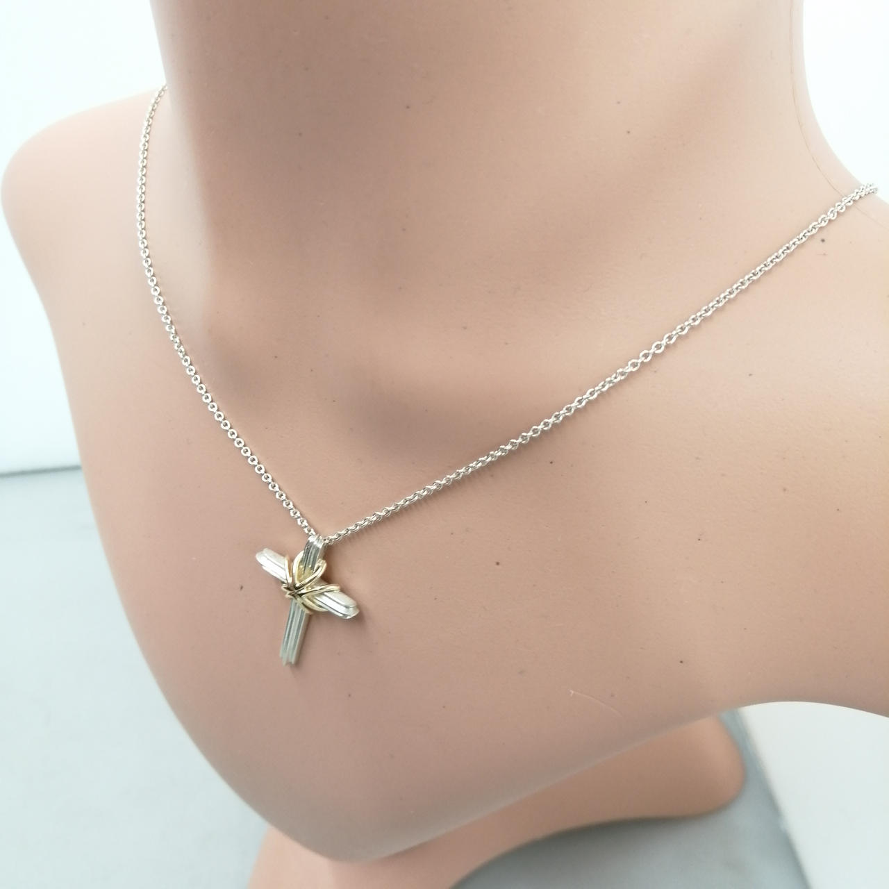 ティファニー(TIFFANY&CO.)|シグネチャークロスネックレス
