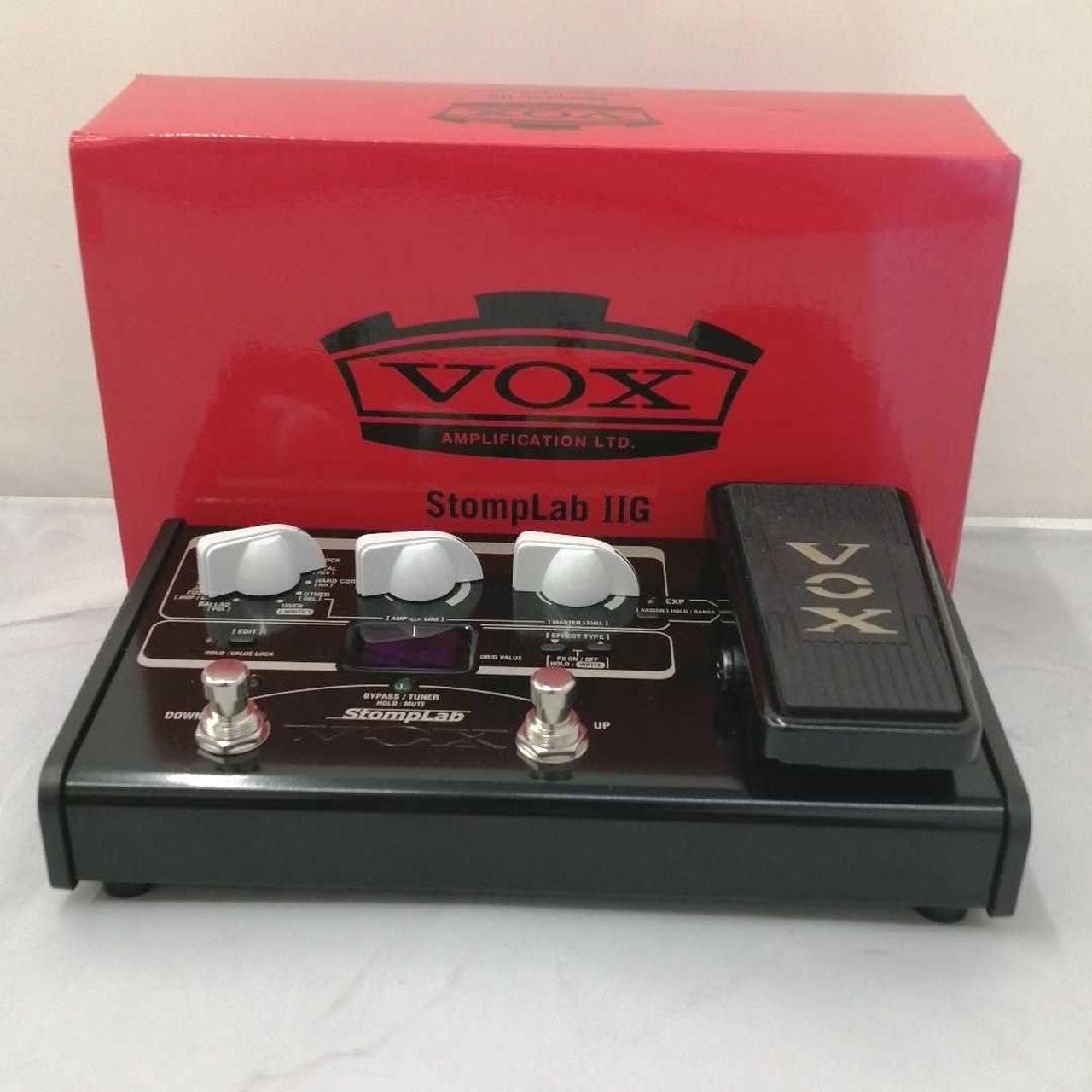 箱にヤケあります