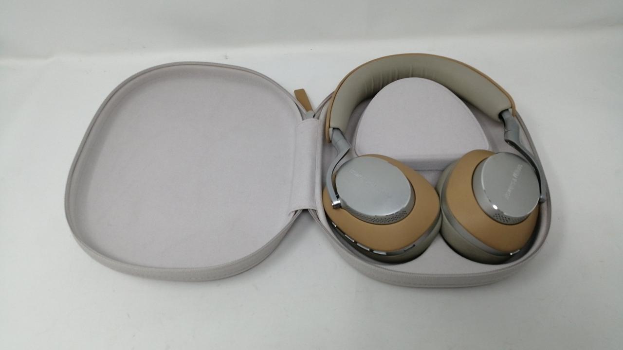BOWERS&WILKINS 型番：PX8 ワイヤレスヘッドホン