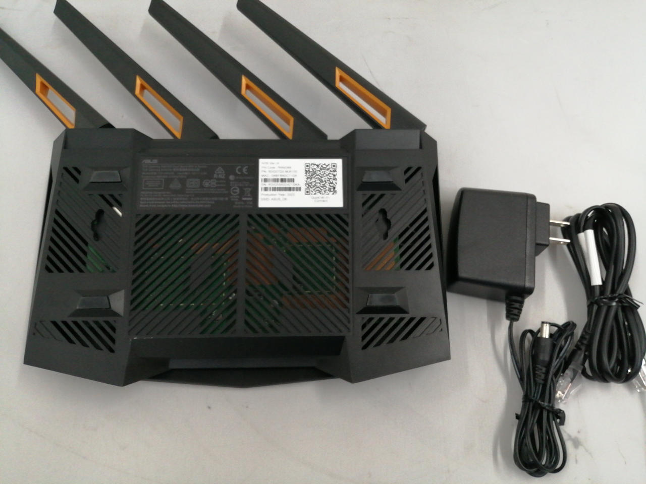 希少✨ASUS RT-AX82U ガンダムエディション 無線ルーター WiFi6 希少✨ASUS RT-AX82U ガンダムエディション 無線ルーター WiFi6 Asus