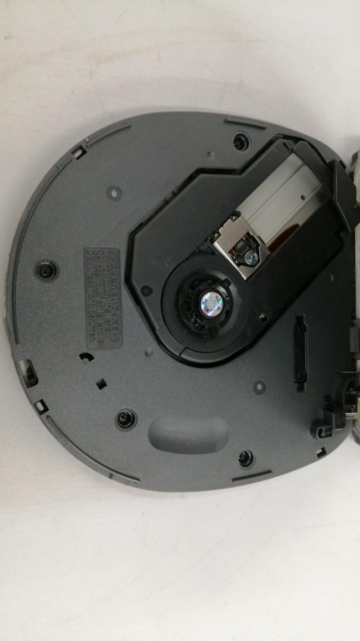 パナソニック PANASONIC SL-CT570 ポータブルCDプレイヤー 概要 ポータブルCDプレーヤー SL-CT570 | オーディオ | Panasonic