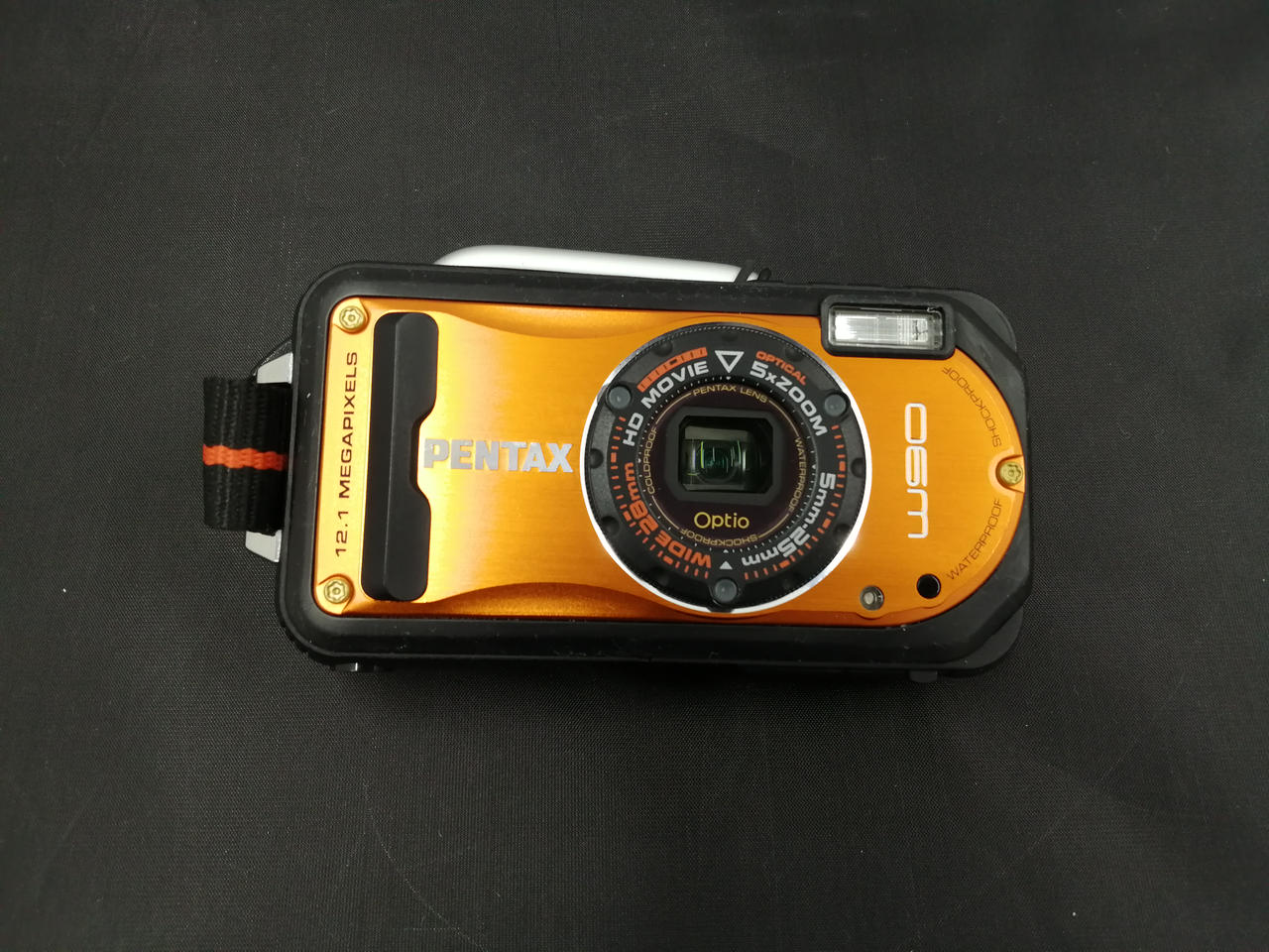 PENTAX Optio W90 オレンジ コンパクトデジタルカメラ Amazon | PENTAX 防水デジタルカメラ Optio W90 シャイニー