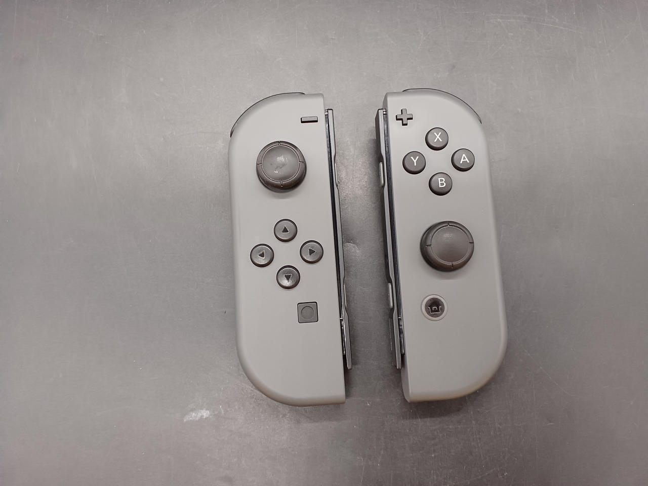 任天堂 SWITCH グレー ◇美品◇ SW2までの繋ぎに！ Amazon.co.jp: Nintendo Switch 本体 (ニンテンドースイッチ) 【Joy