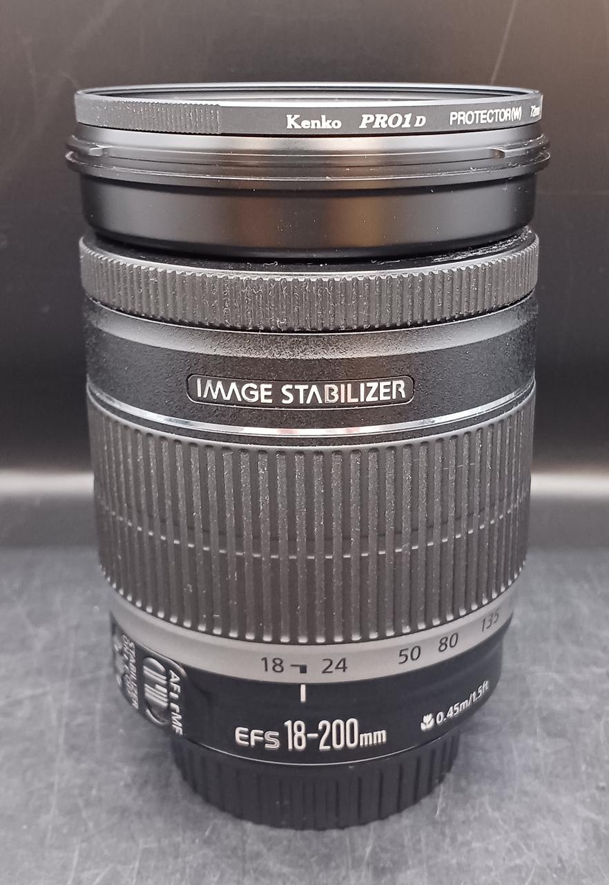 古いカメラ　Canon レンズ3つ　素人ジャンク品 卸し売り購入 Canon 古いカメラ 感じとれる 素人ジャンク品