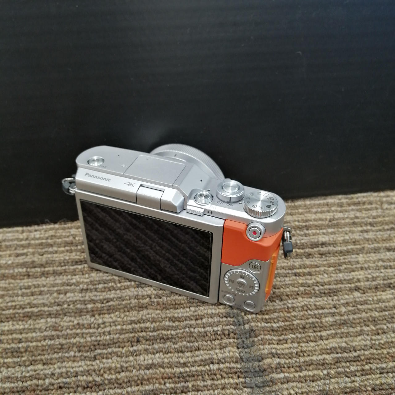 【訳あり】Panasonic DC-GF10W ミラーレスカメラ 4K パナソニックLUMIX DC-GF10、サブ機であり普段使いのミラーレス