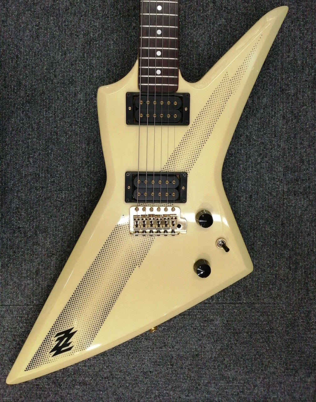 エレキギター　アルダーボディ　Aria Pro2 AriaProII 212-MK2 エレキギター セミソリッドギター チェンバー