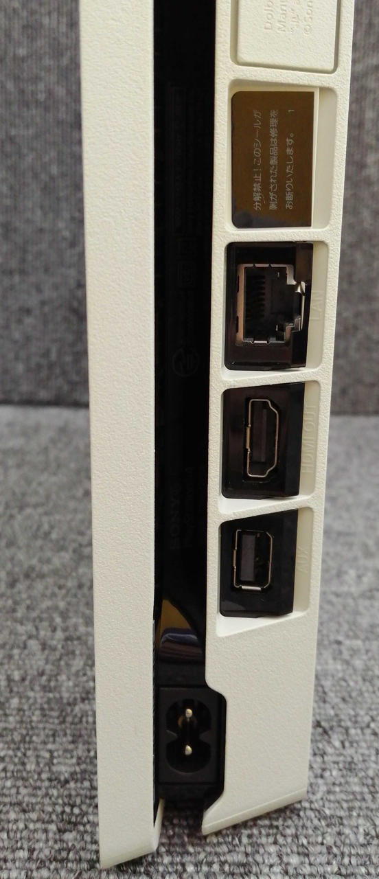 LAN端子ダメージ有