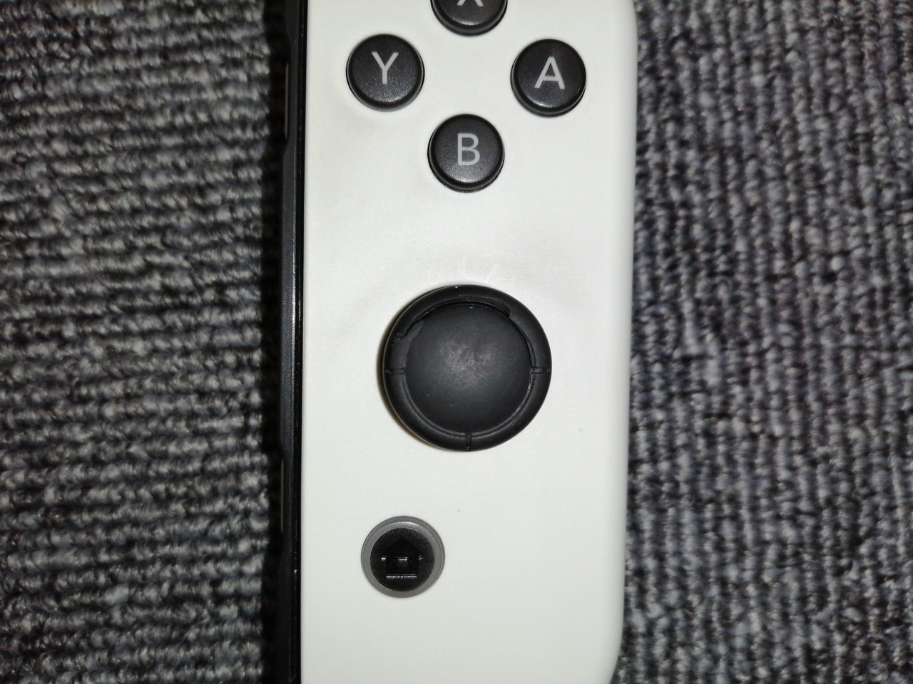 パッドカバー割れ