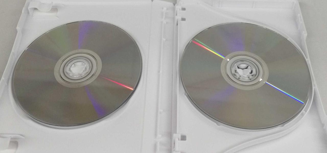 ※反射で見え難いですが、傷はありません。