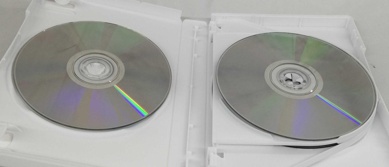 ※反射で見え難いですが、傷はありません。