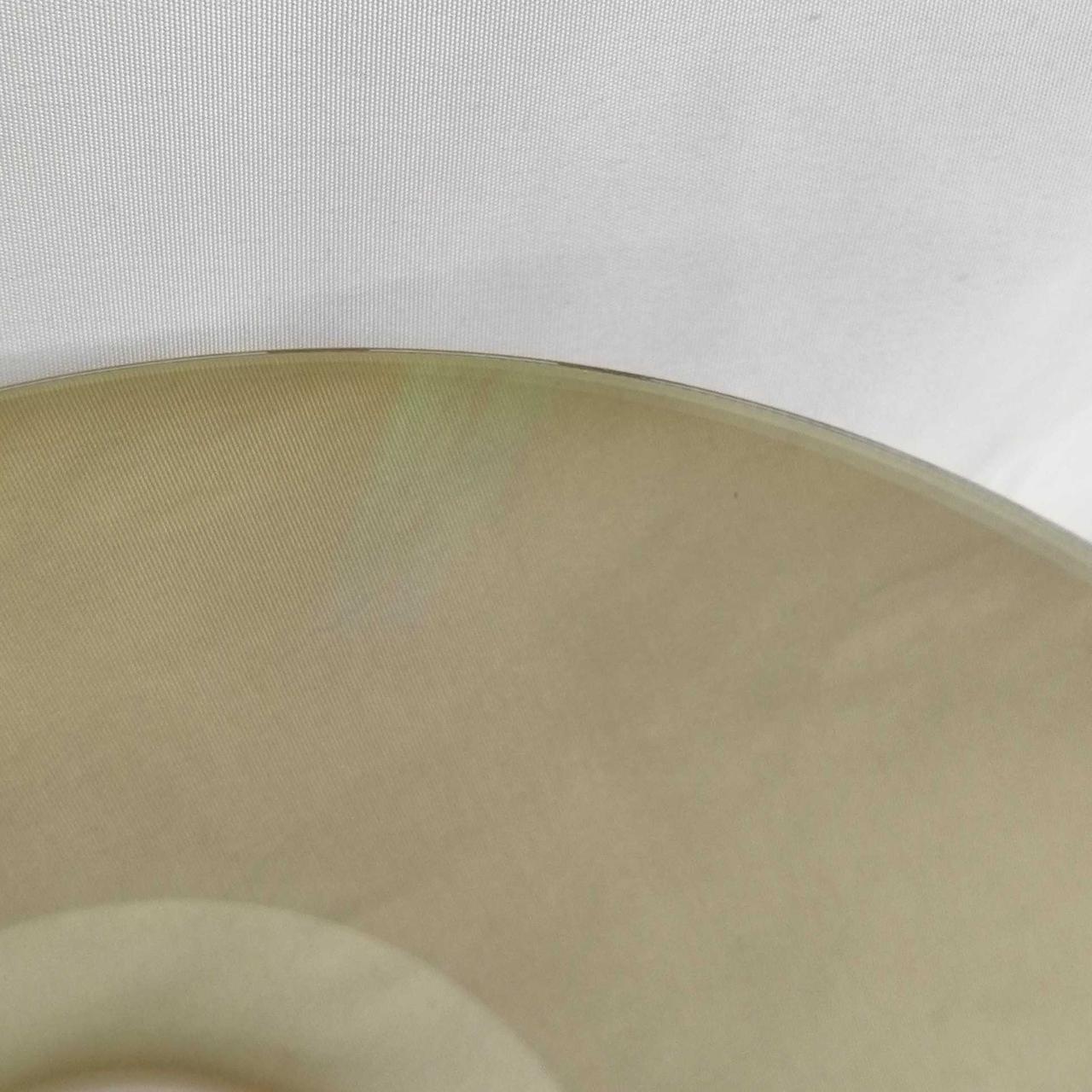 ディスク１
見え難いですが、極小傷有り