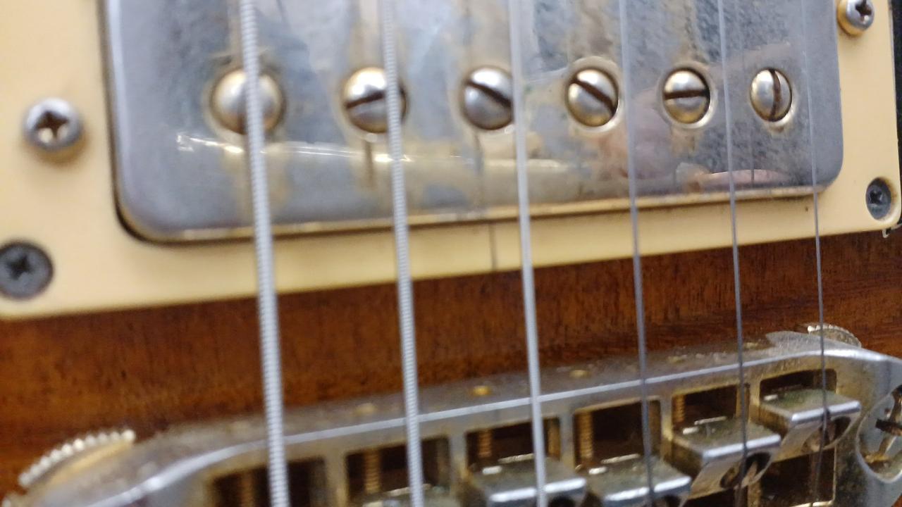 エスカッション割れございます