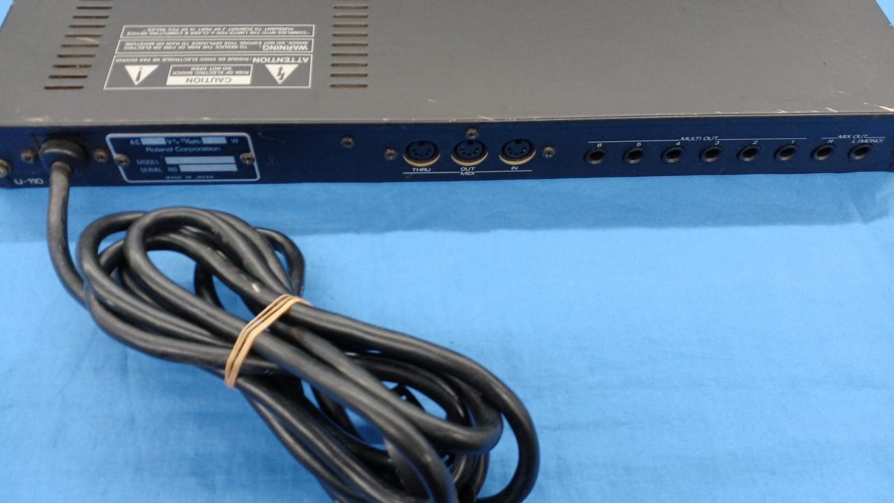 Roland U-110☆音源モジュール☆銘機ビンテージ機材☆ Roland U-110 | Vintage Synth Explorer