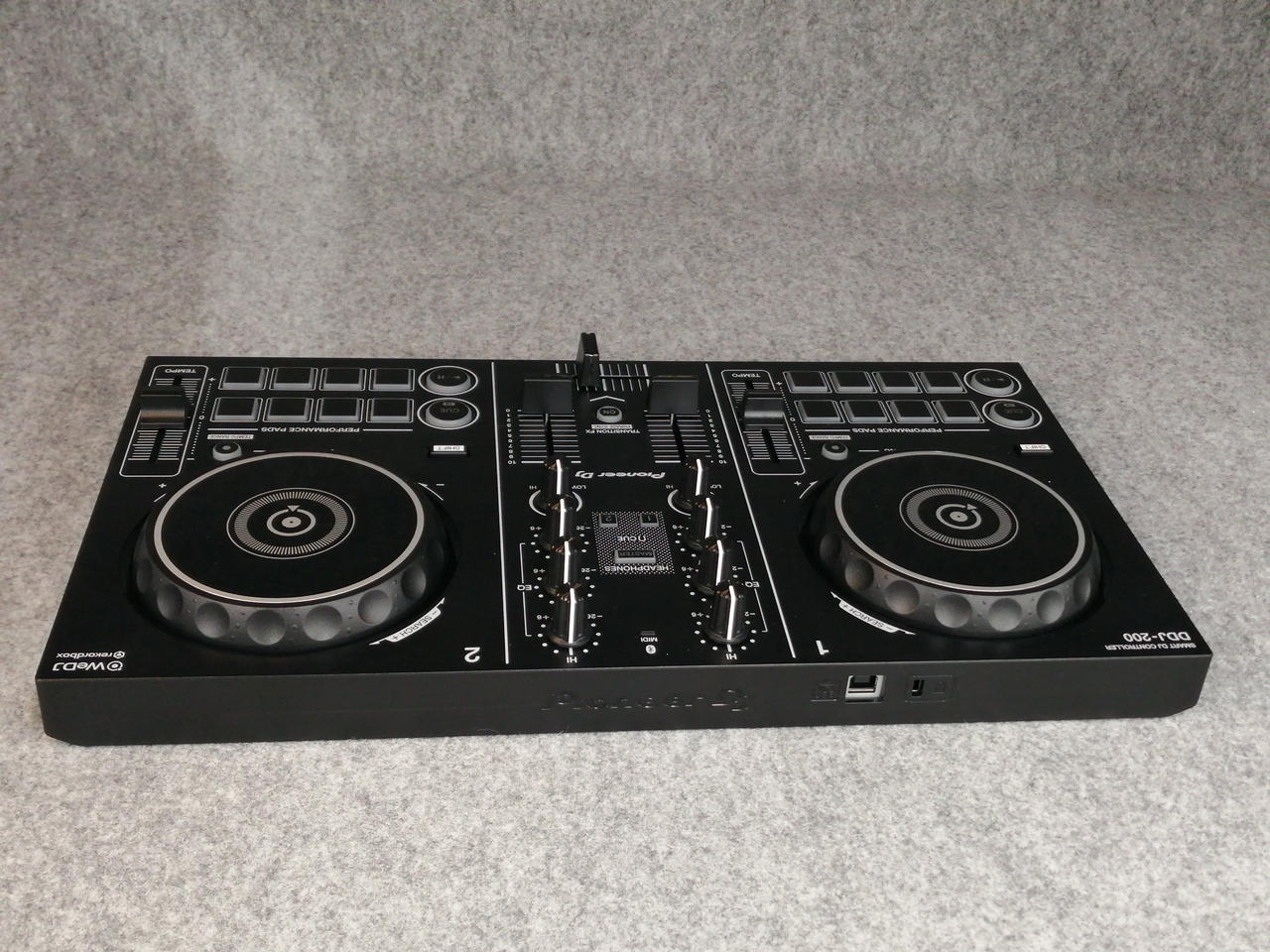 DDJ-200 パイオニア DDJ-200 (archived) 2-channel Smart DJ controller (black