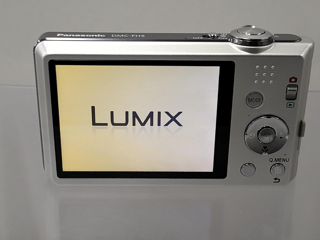 液晶に黄ばみが有ります