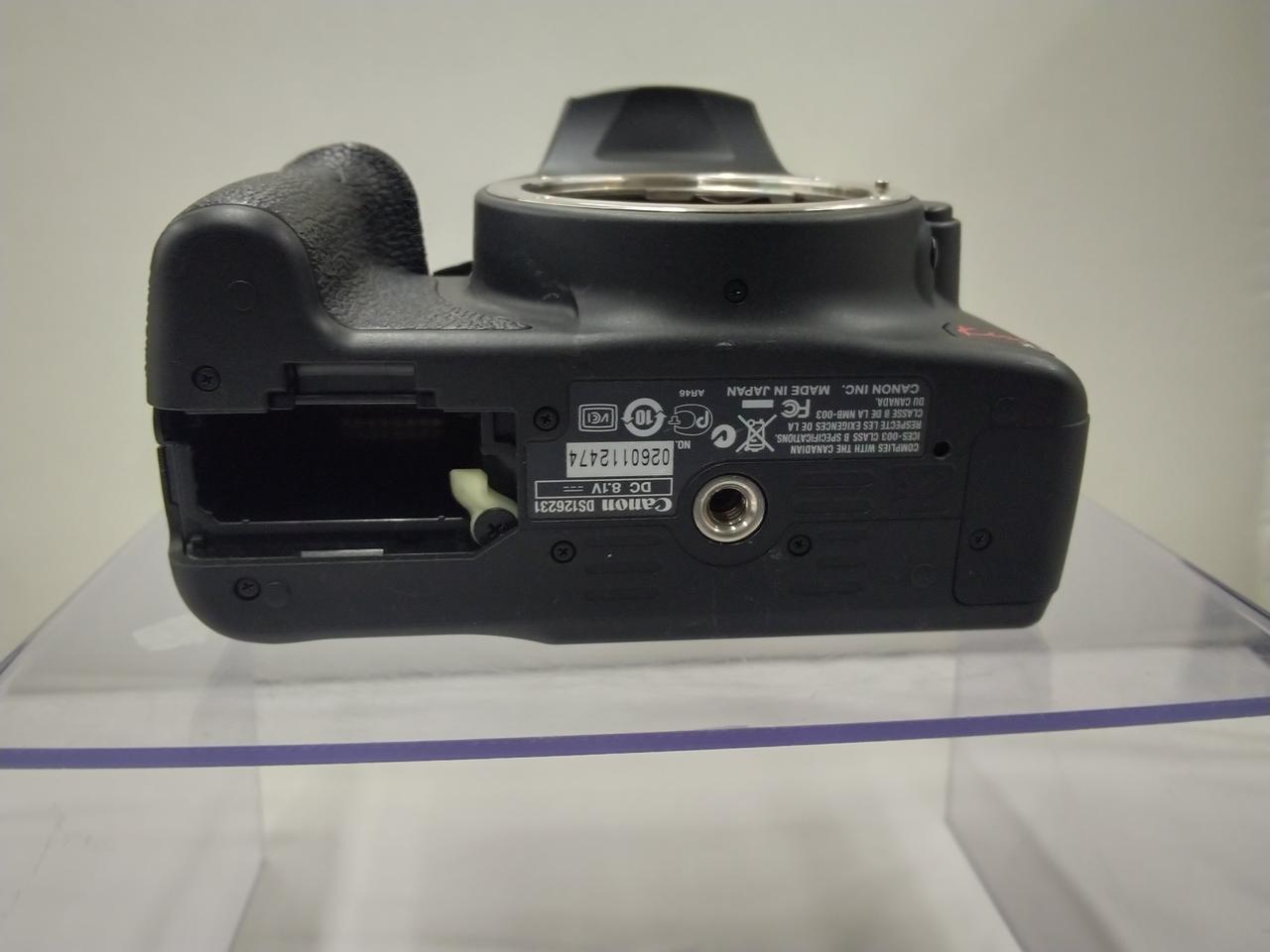 電池蓋欠品です