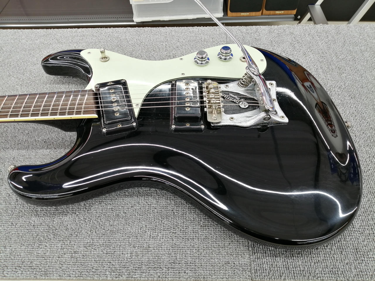 ❗️美品❗️Mosrite The Ventures Model フィルモア製 特選中古品！フィルモア製モズライト「V-65 REISSUE MODEL」の
