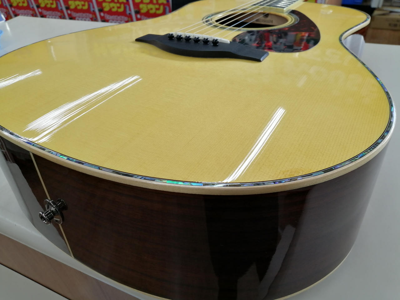 【送料込】豪華　希少　美品　総単板　YAMATO　低弦高　エレアコ　メンテ済み 送料込】豪華 希少 美品 総単板 YAMATO 低弦高 エレアコ メンテ済み