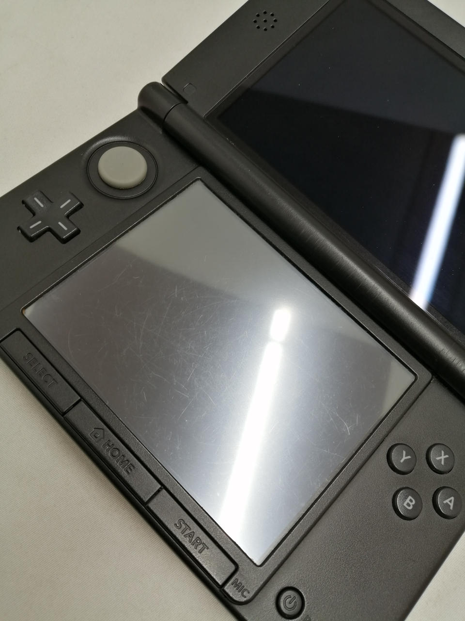 下画面キズ多いです