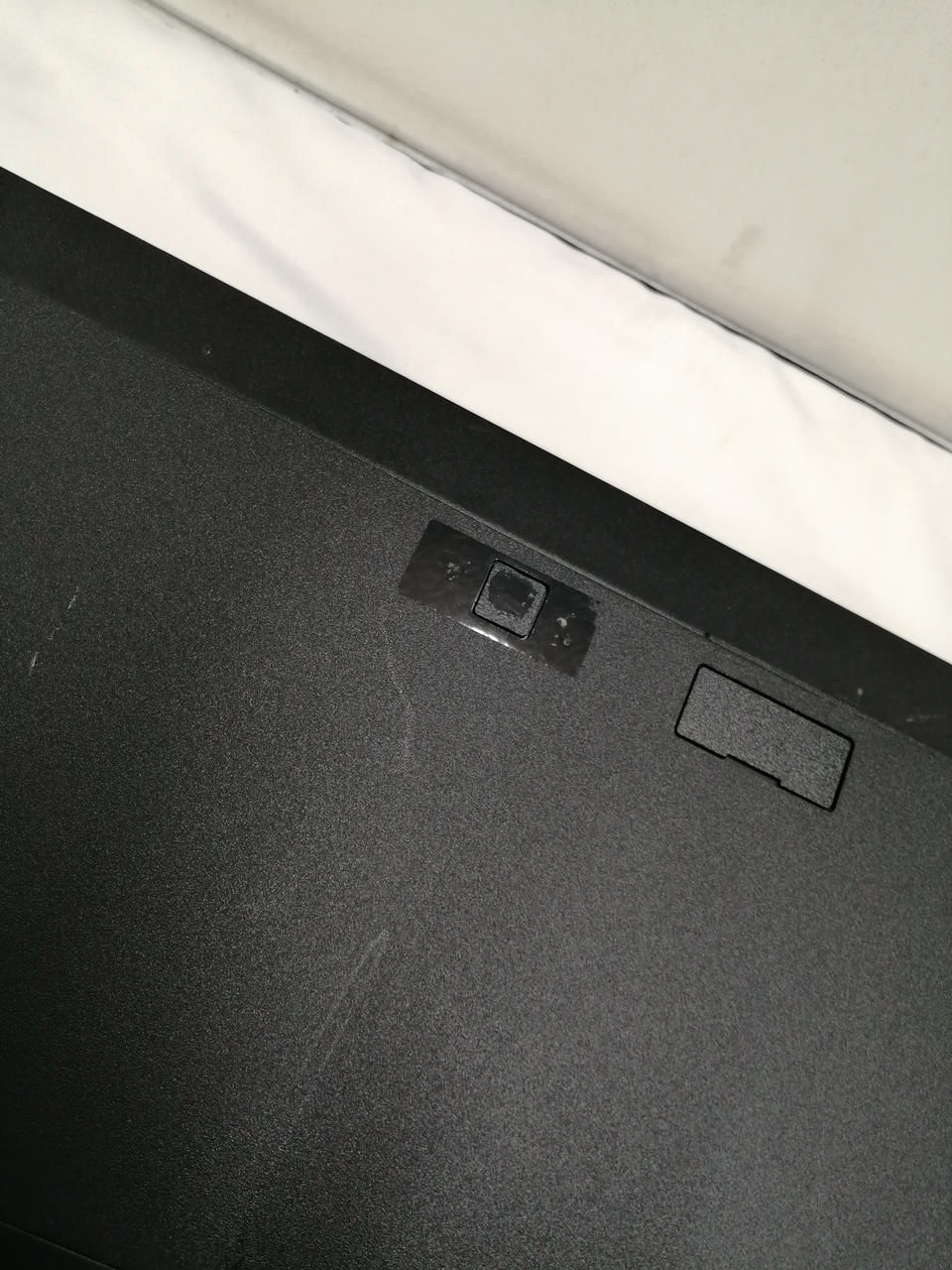 封印シール剥がれてます