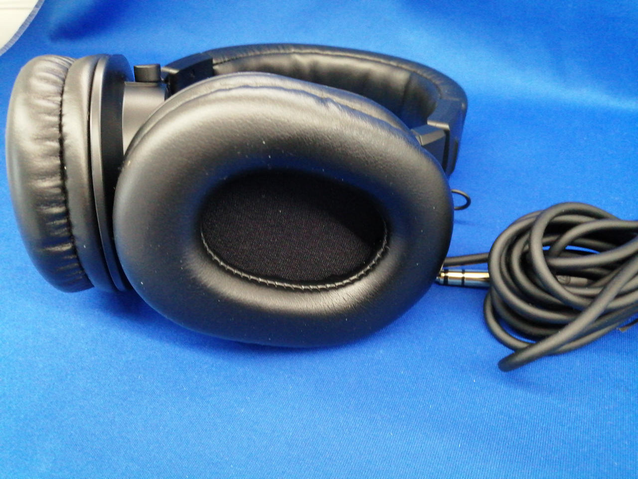 オーディオテクニカ　ヘッドホン　中古　M70827-1 オーディオテクニカ ヘッドホン 中古 M70827-1 - メルカリ