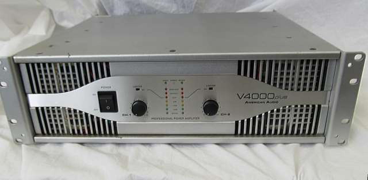 パワーアンプ AMERICAN AUDIO V4000plus