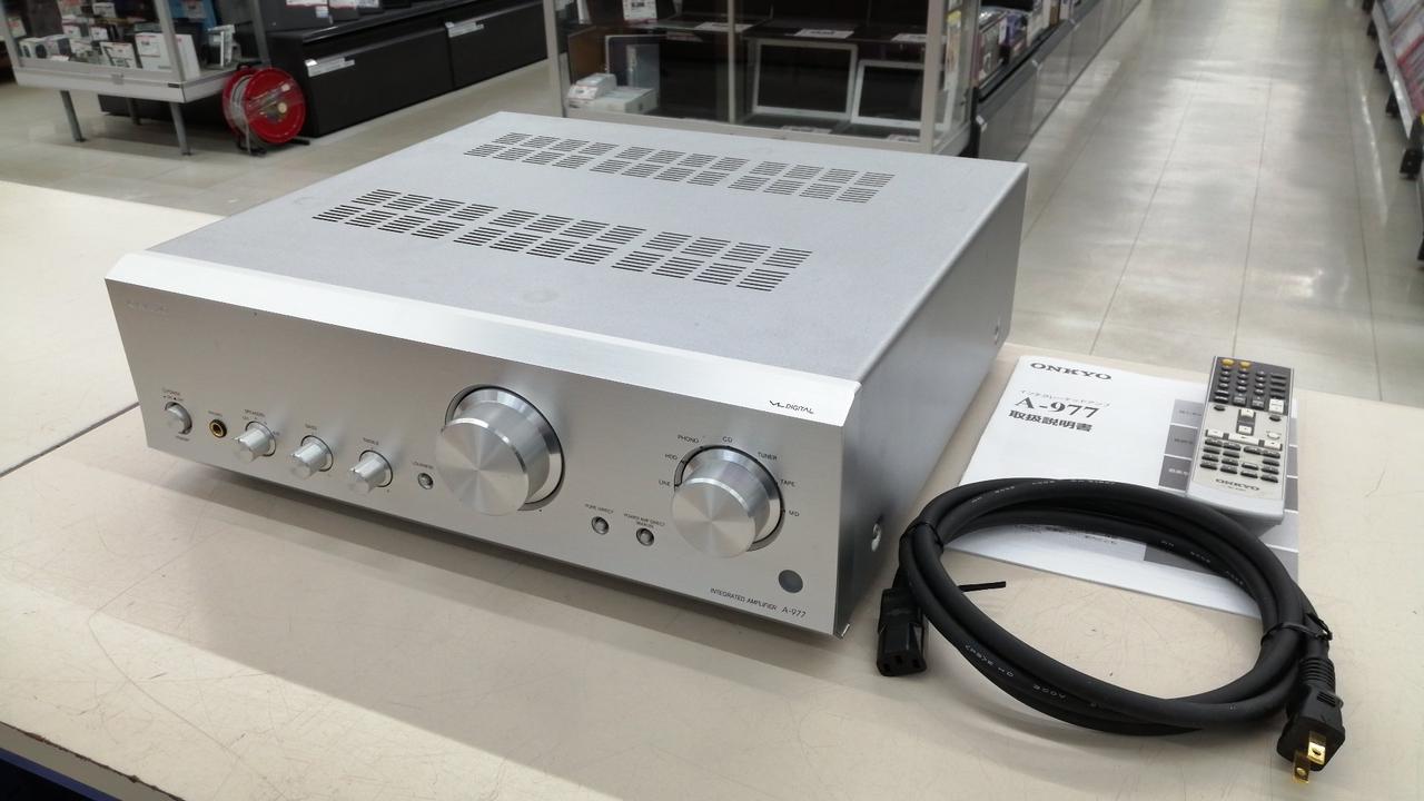 オンキョー　プリメインアンプ　A-977 シルバー A-977(S)｜｜ONKYO プリメインアンプ 300W+300W(4Ω) シルバー