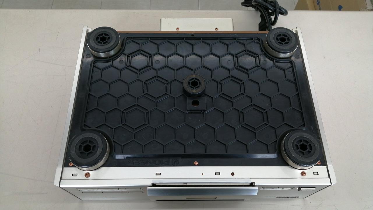 CDプレイヤー　パイオニア 世界最多 301枚（＊）のCDソフトを収納、再生するファイルタイプ