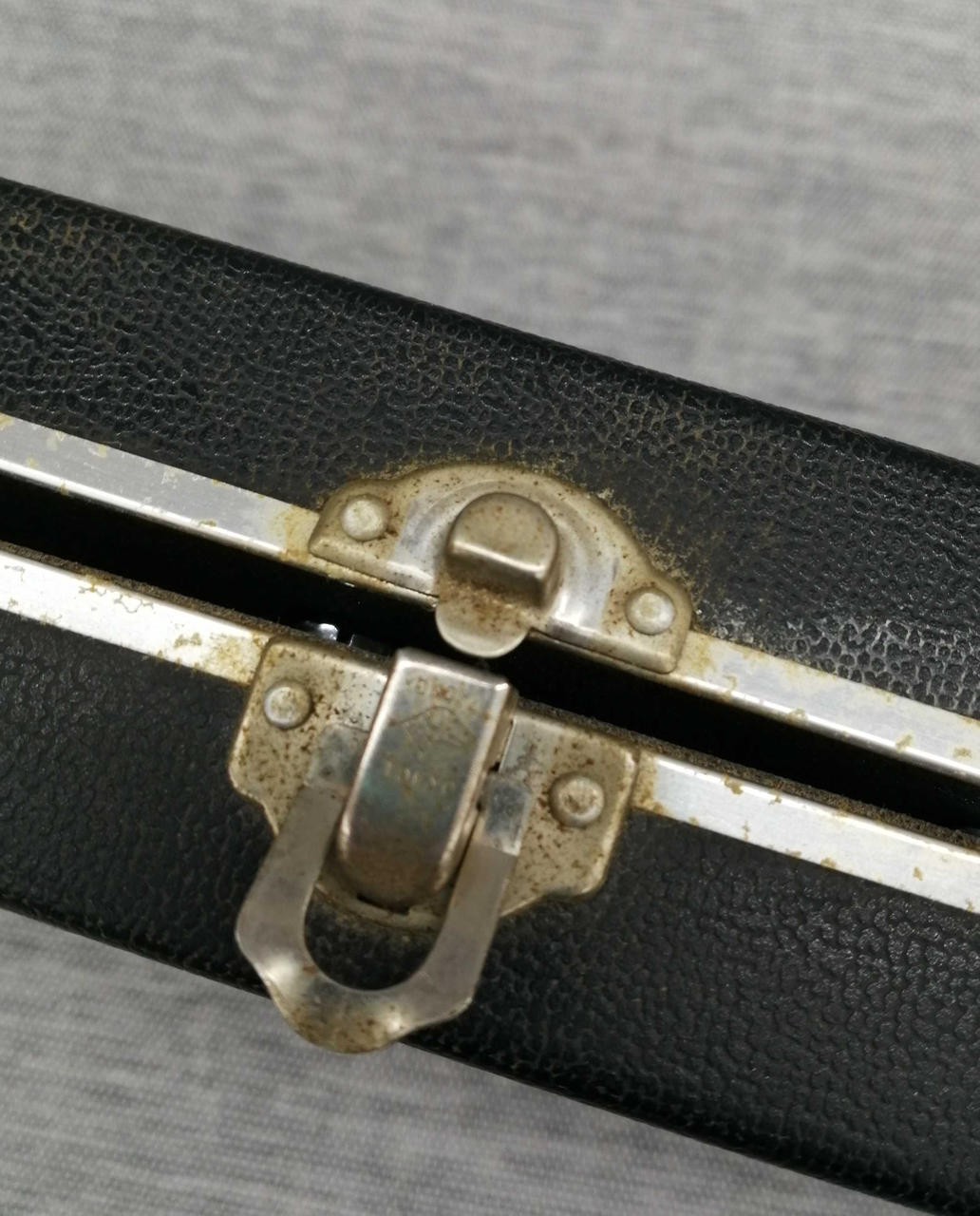 一部に汚れ、サビあります