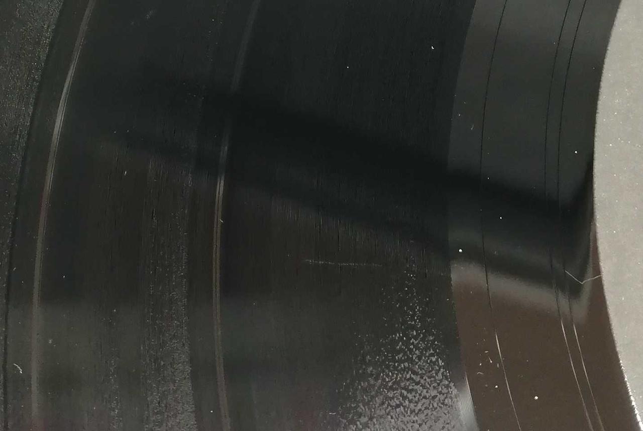 一部にキズあります。