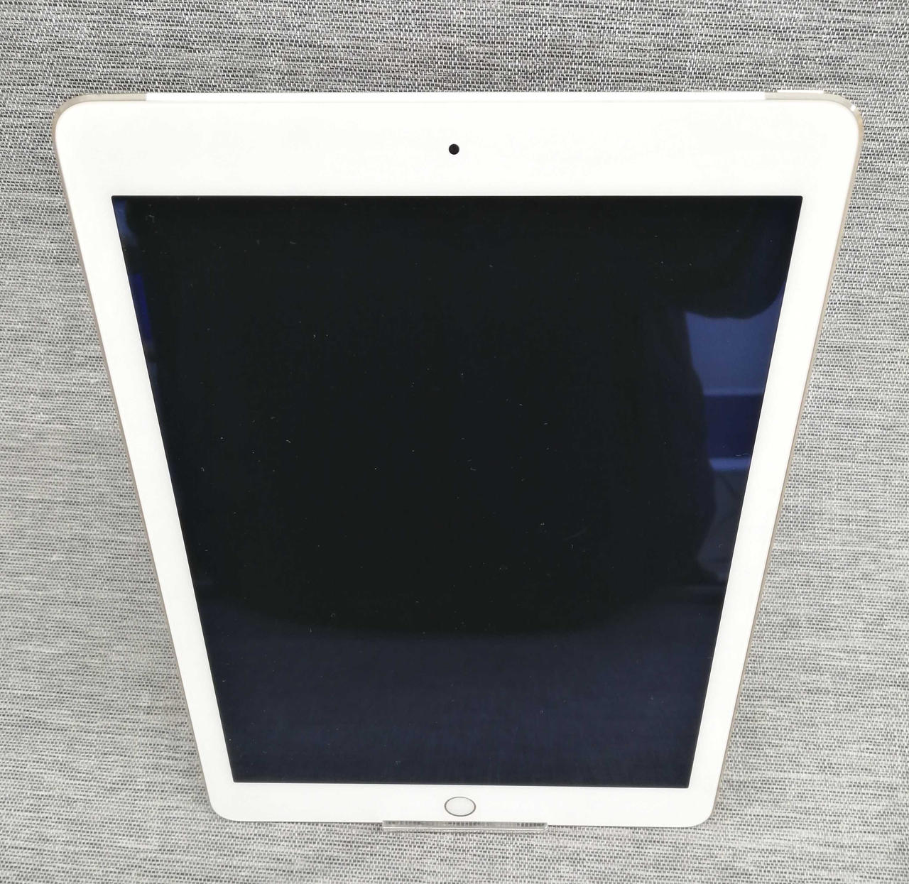 画面にキズあります