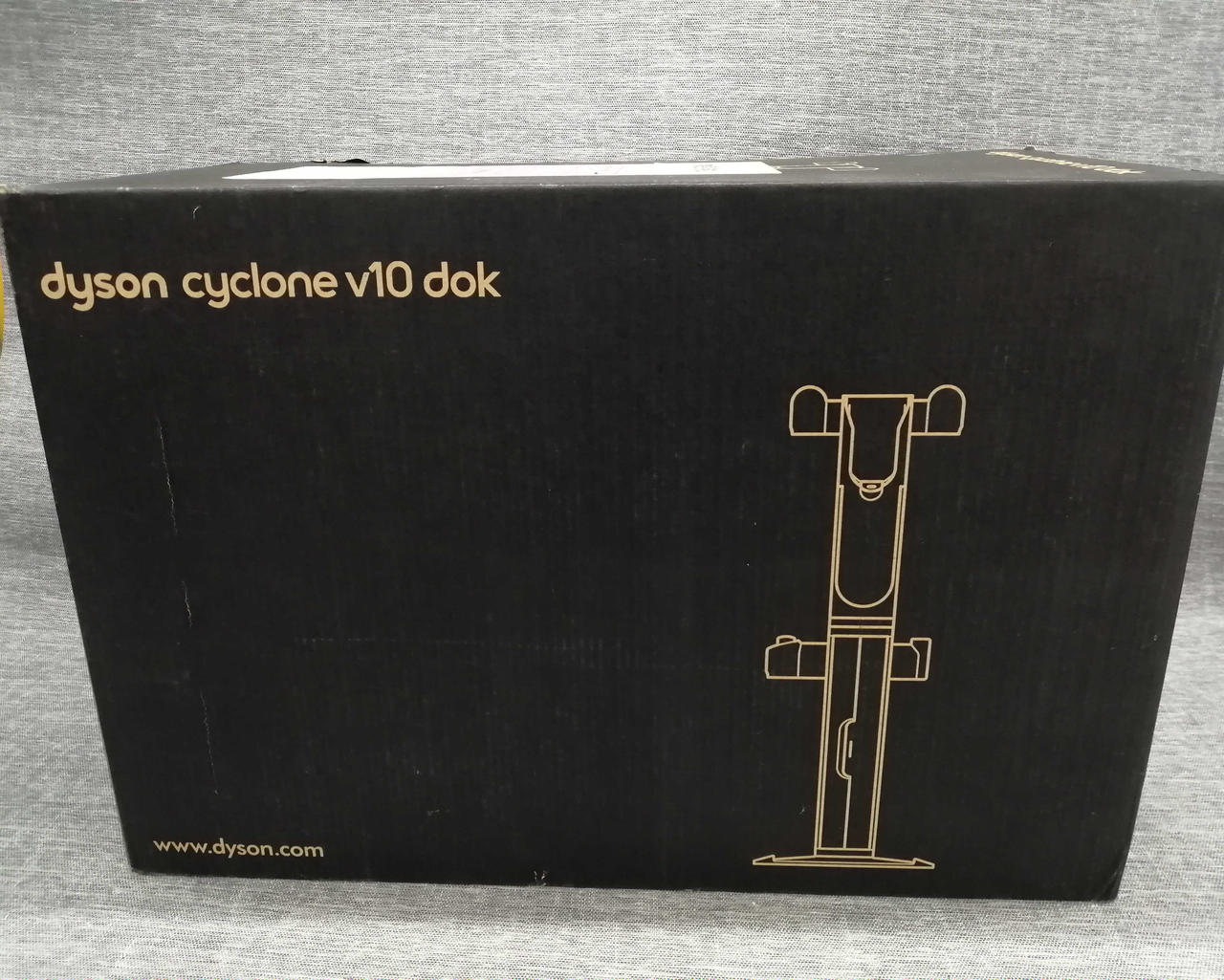 箱傷みあります。