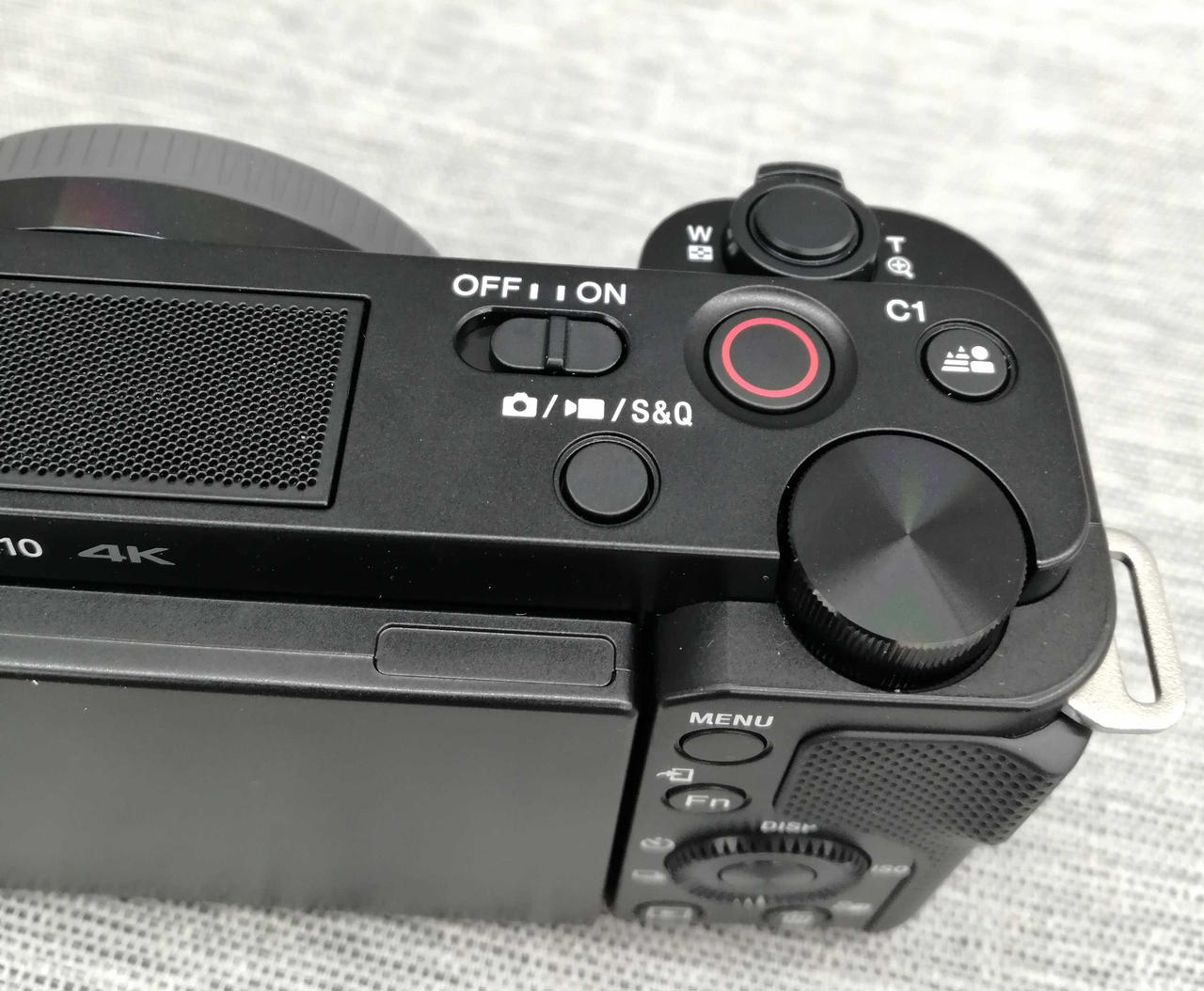 SONY α330 デジタル一眼レフカメラ 10.2メガピクセル 本体 SONY α330 デジタル一眼レフカメラ 10.2メガピクセル