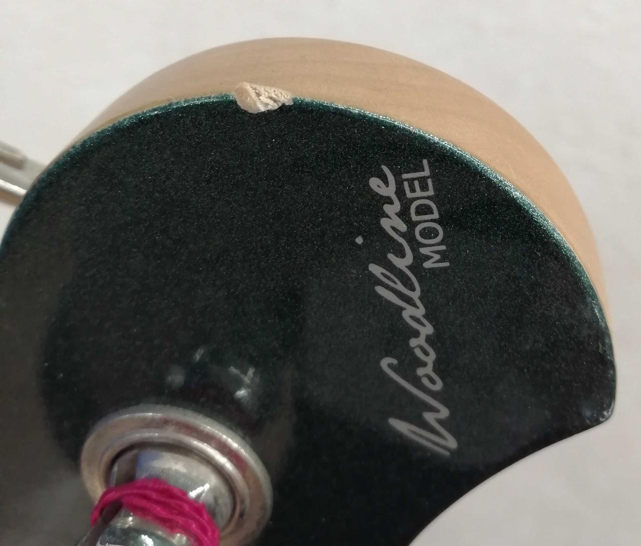 ヘッド部分破損あり。