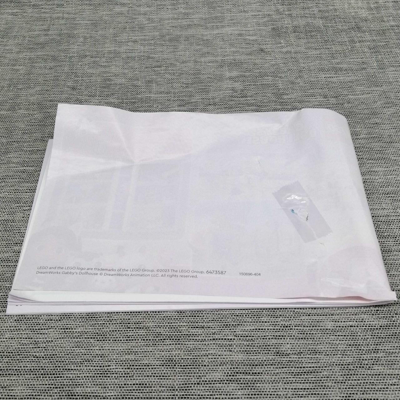 説明書6番破れ補修跡あります