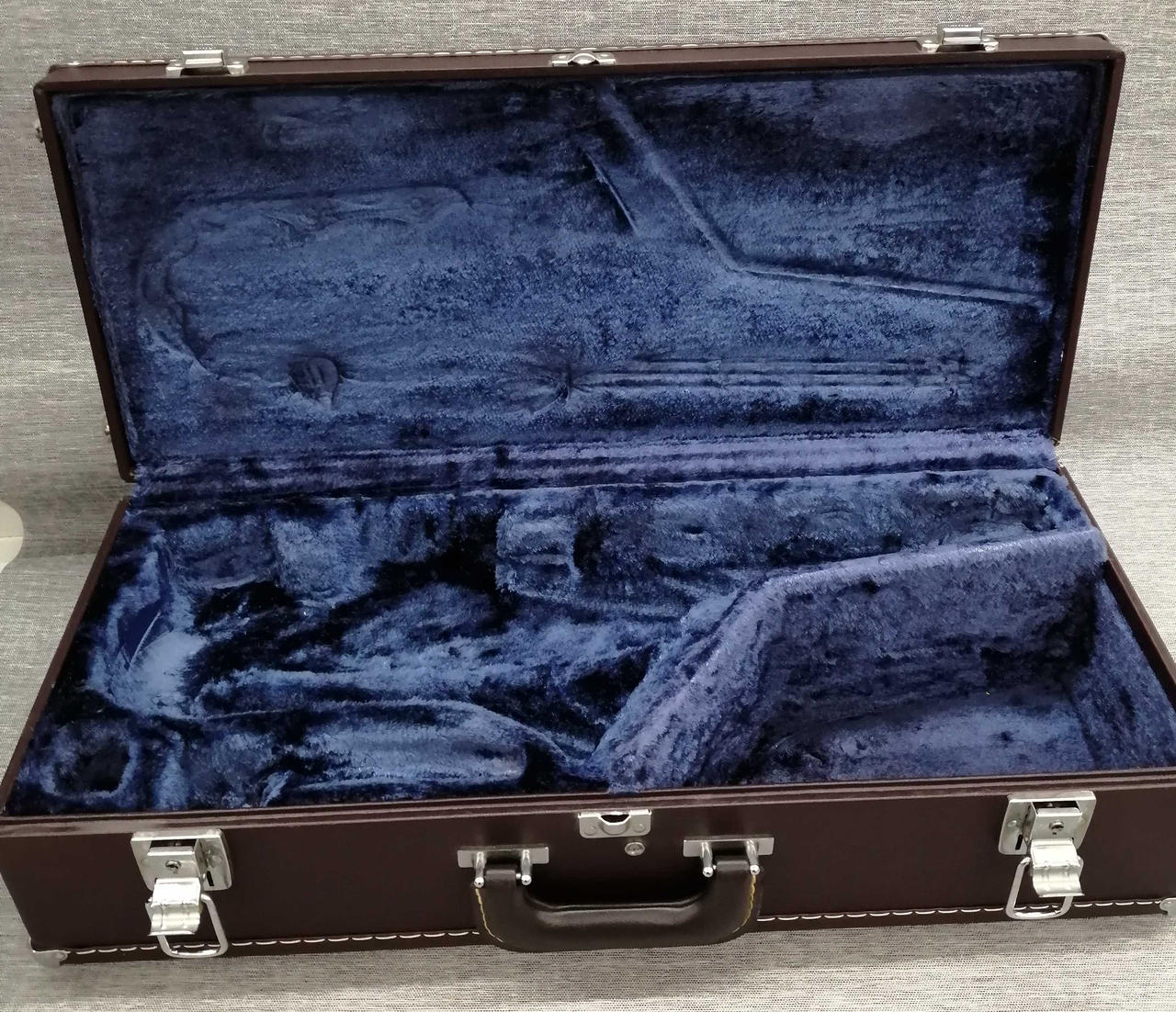 横たわるピエロ／悲しきサックスNo.2　リヤドロ　２体おまとめ　ご成約済み 赤いグラス アルトサックスで吹いてみた20240123 - YouTube